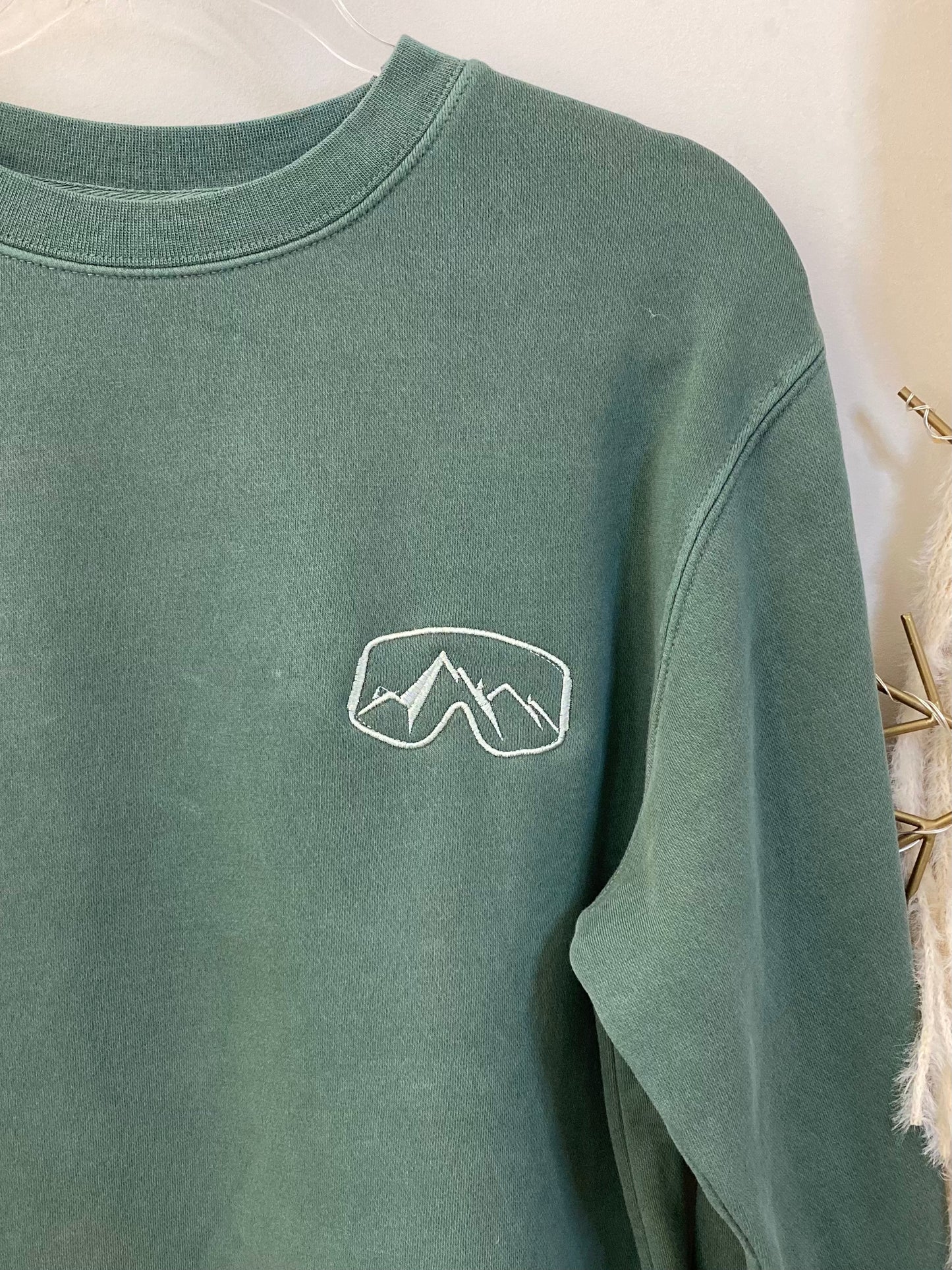 Ski Goggle Forest Green Sweatshirt